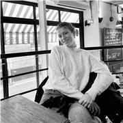 Studentessa laureata in economia disponibile per lezioni private, ripetizioni e aiuto compiti nell'area di Torino